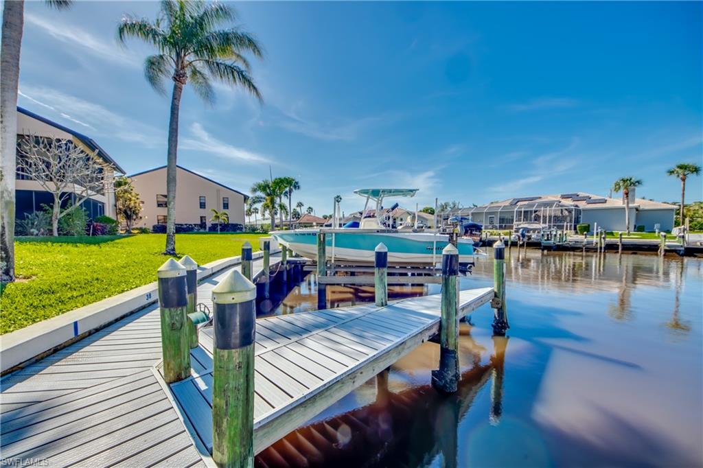 ADMIRALTY YACHT & RACQUET CLUB - Residential