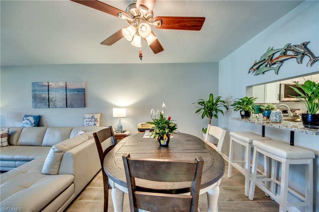 ADMIRALTY YACHT & RACQUET CLUB - Residential