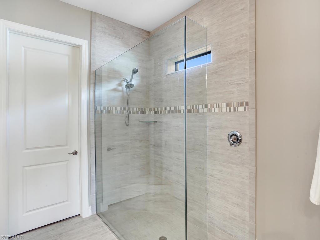 HAMPTON PARK - Residential