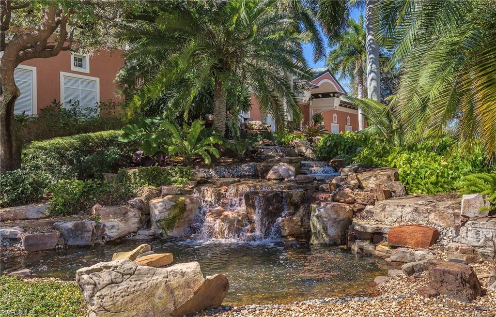 WESTLAKE COURT - Land