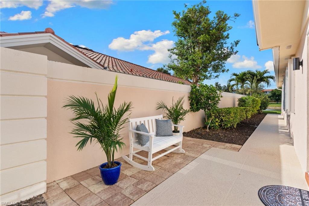 VILLAGE WALK - Residential