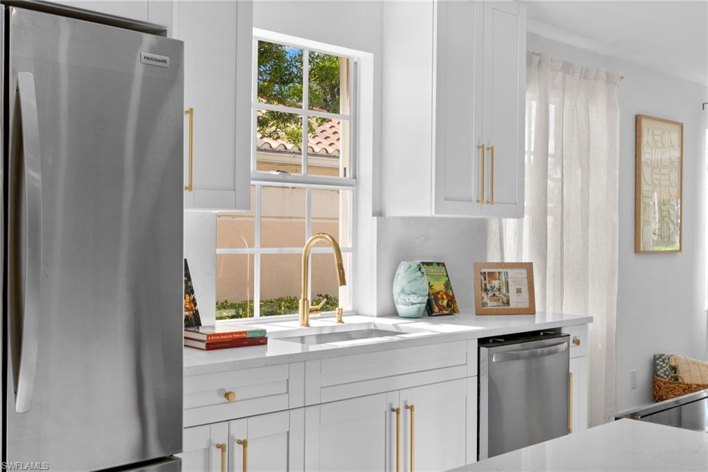 VILLAGE WALK - Residential