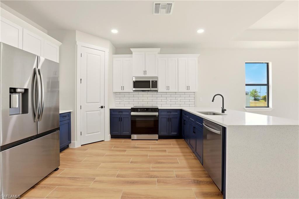 CAPE CORAL - Residential Lease