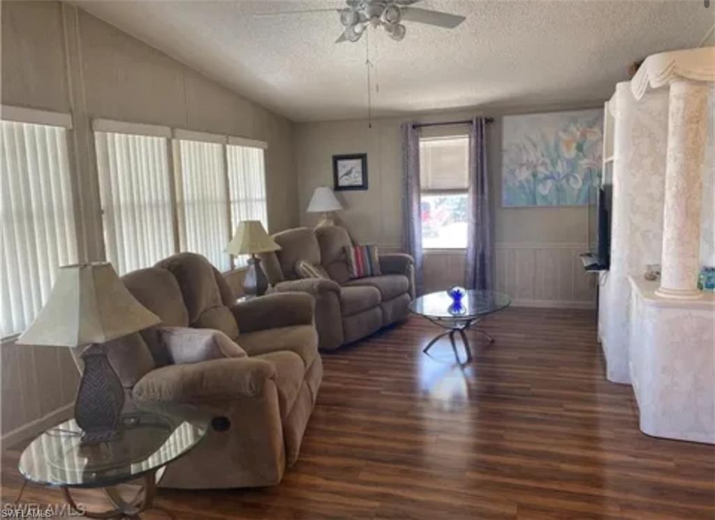 HORIZON VILLAGE - Residential Lease