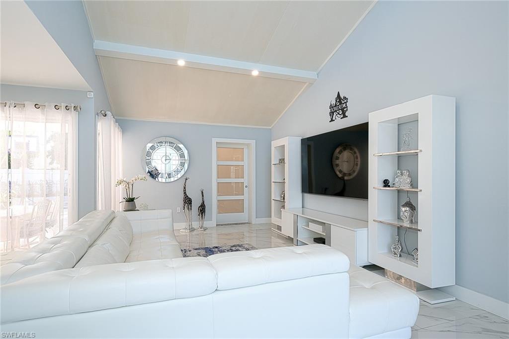 GOLDEN GATE CITY - Residential