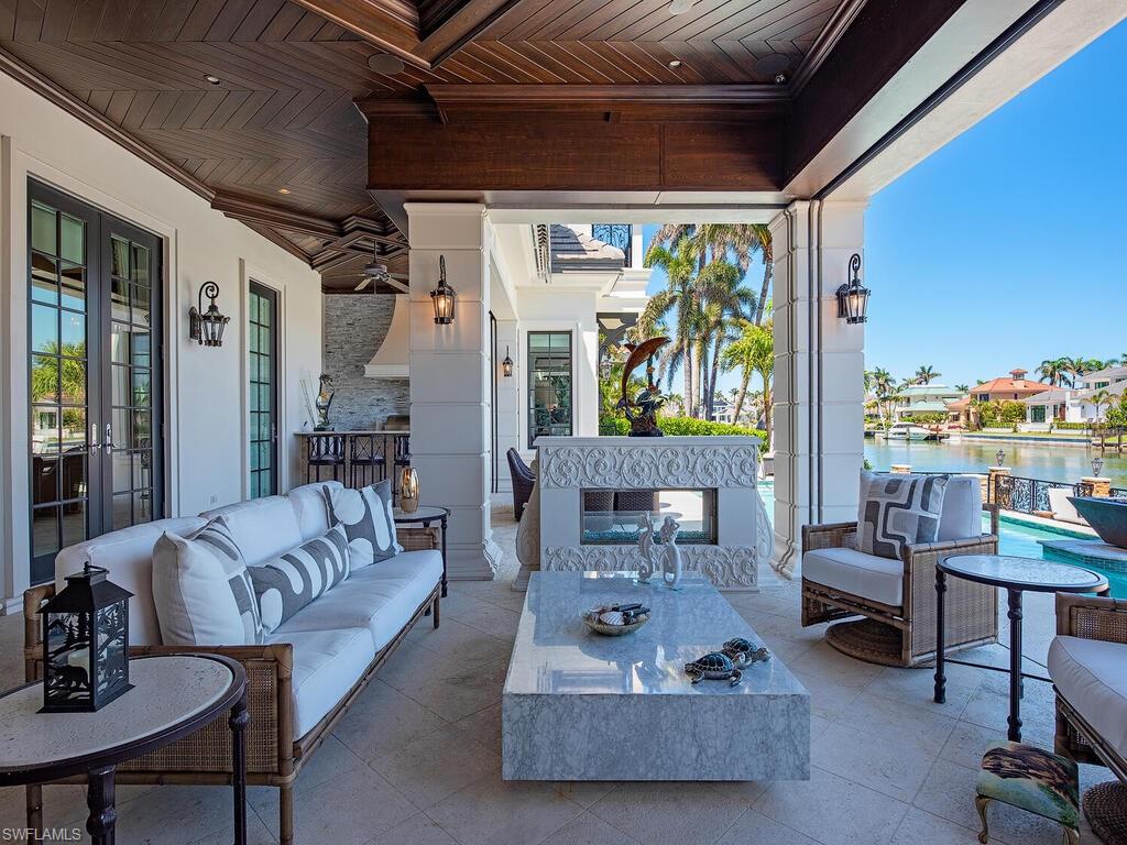 PARK SHORE - Residential