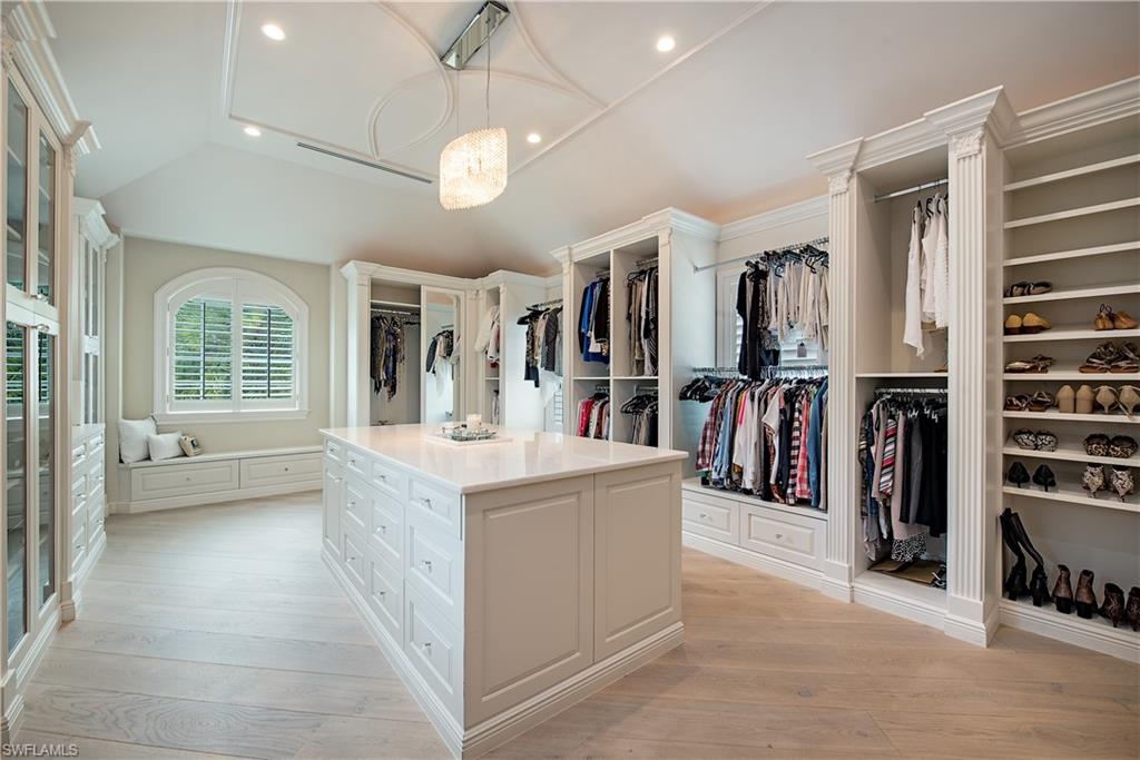 PARK SHORE - Residential