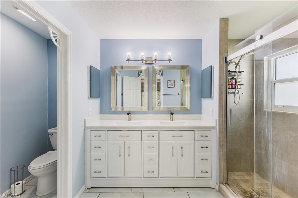 WOODLAND HOLLOW ESTATES - Residential