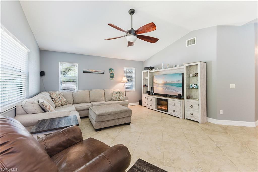 WOODLAND HOLLOW ESTATES - Residential