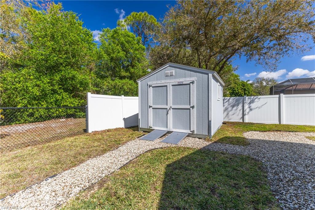 WOODLAND HOLLOW ESTATES - Residential