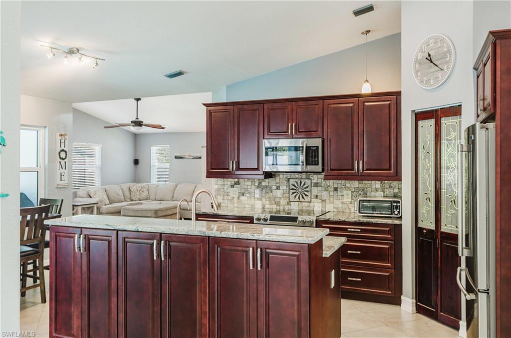 WOODLAND HOLLOW ESTATES - Residential