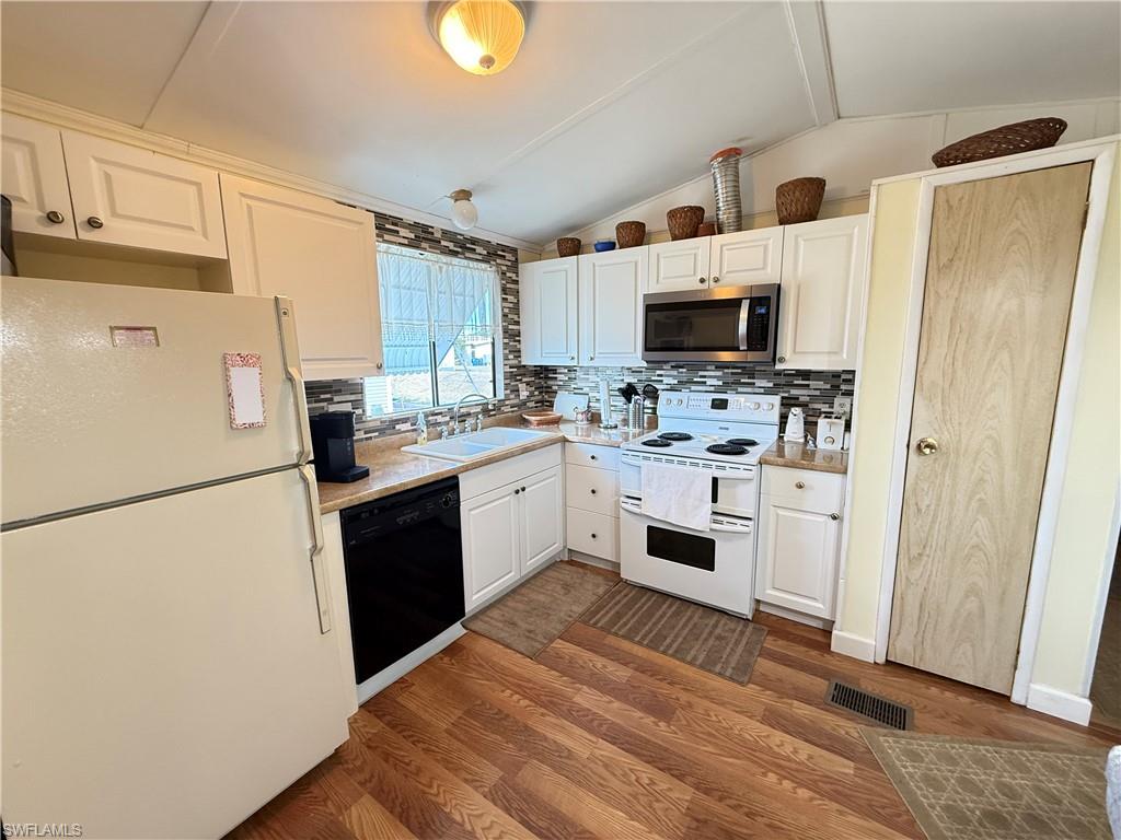 IMPERIAL BONITA ESTATES - Residential