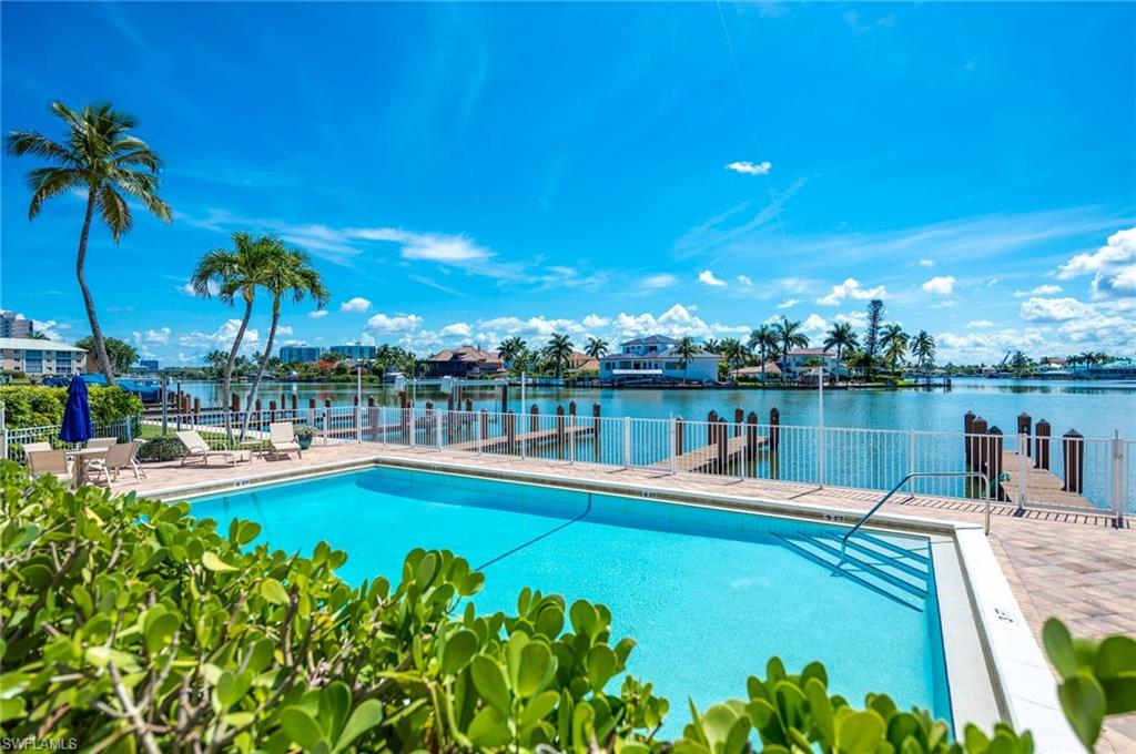 VANDERBILT BAY - Residential