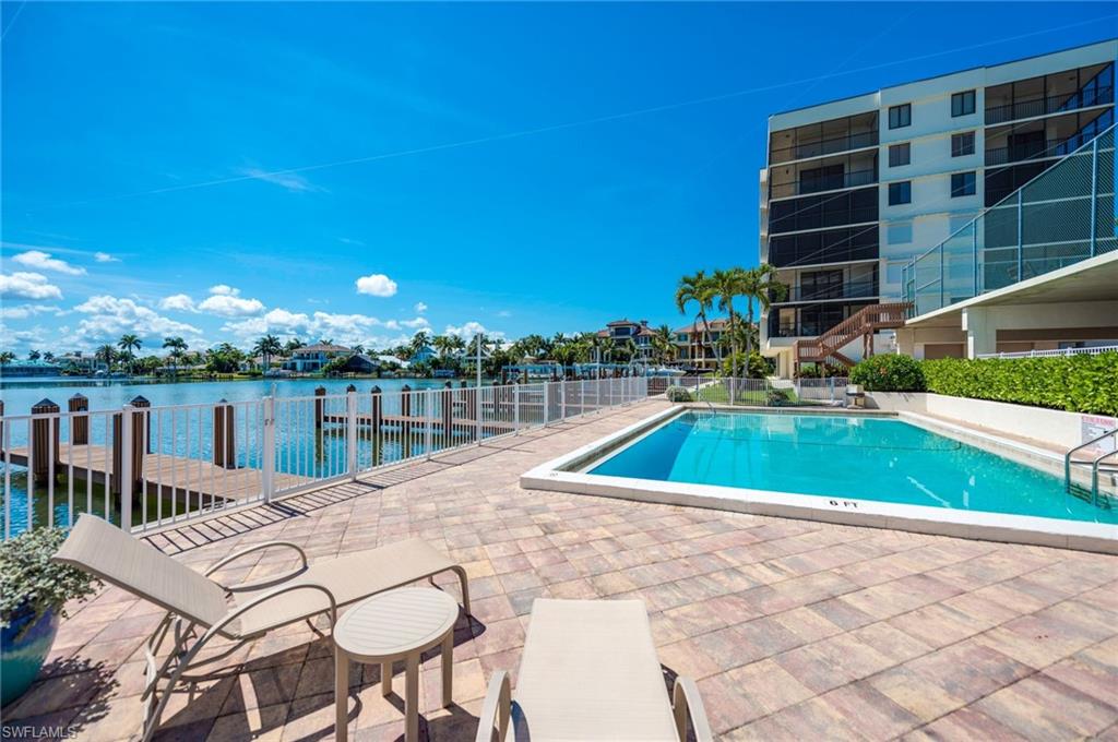 VANDERBILT BAY - Residential