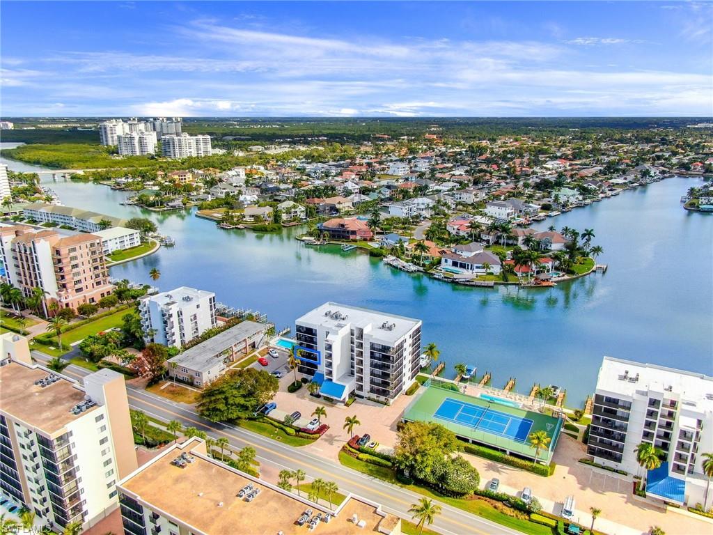 VANDERBILT BAY - Residential