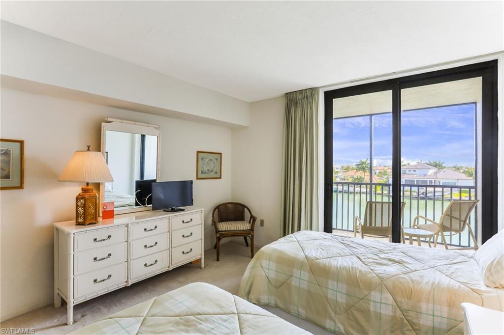 VANDERBILT BAY - Residential