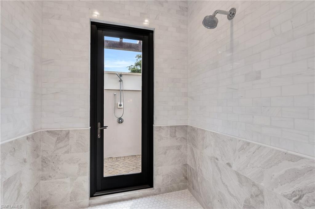 QUAIL WEST - Residential