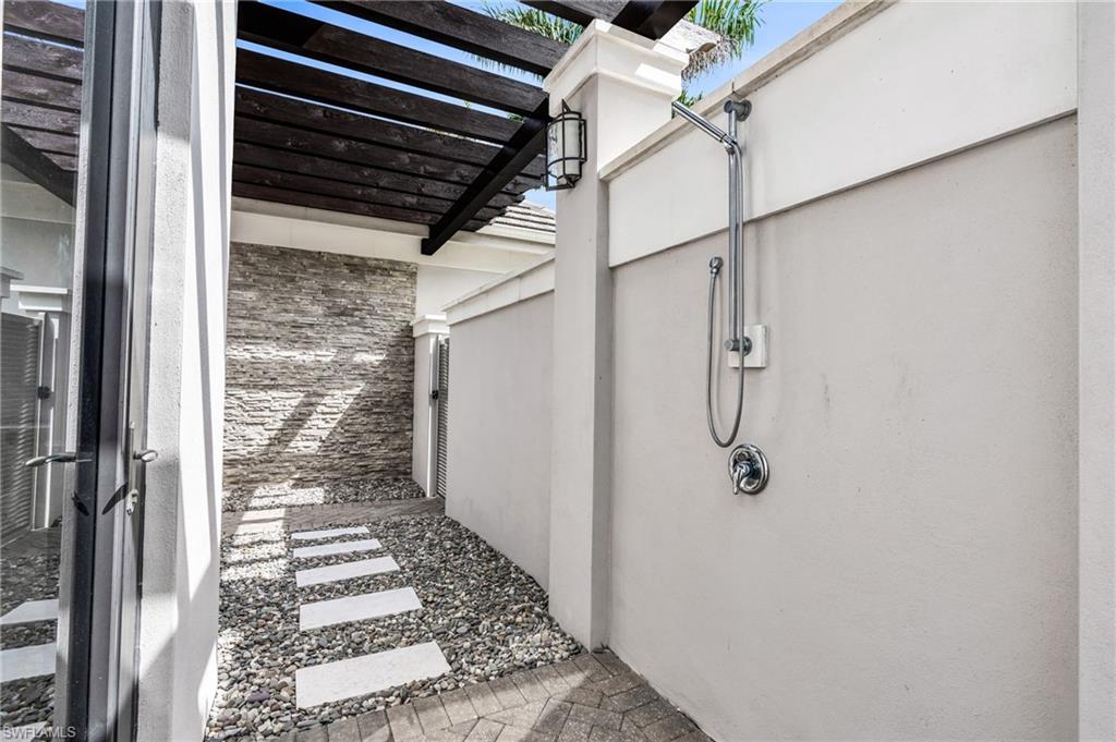 QUAIL WEST - Residential