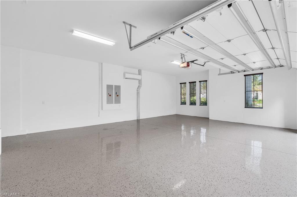 QUAIL WEST - Residential