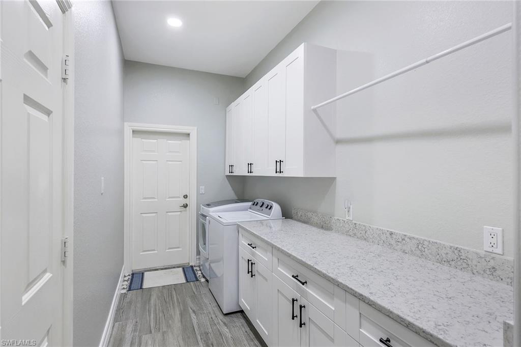 OAKES ESTATES - Residential