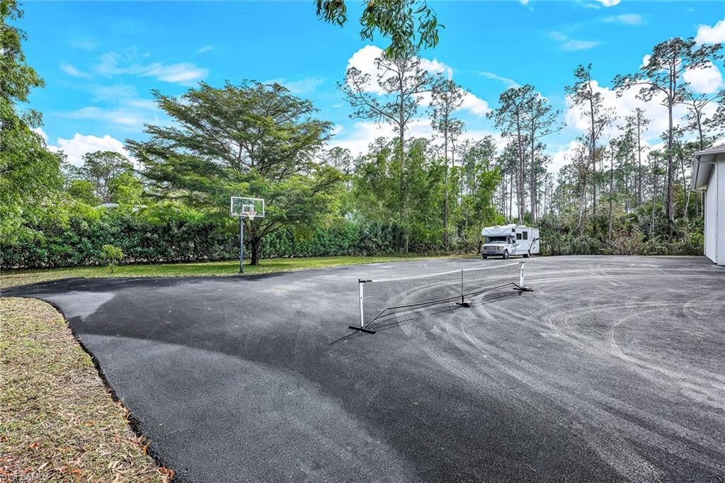 OAKES ESTATES - Residential