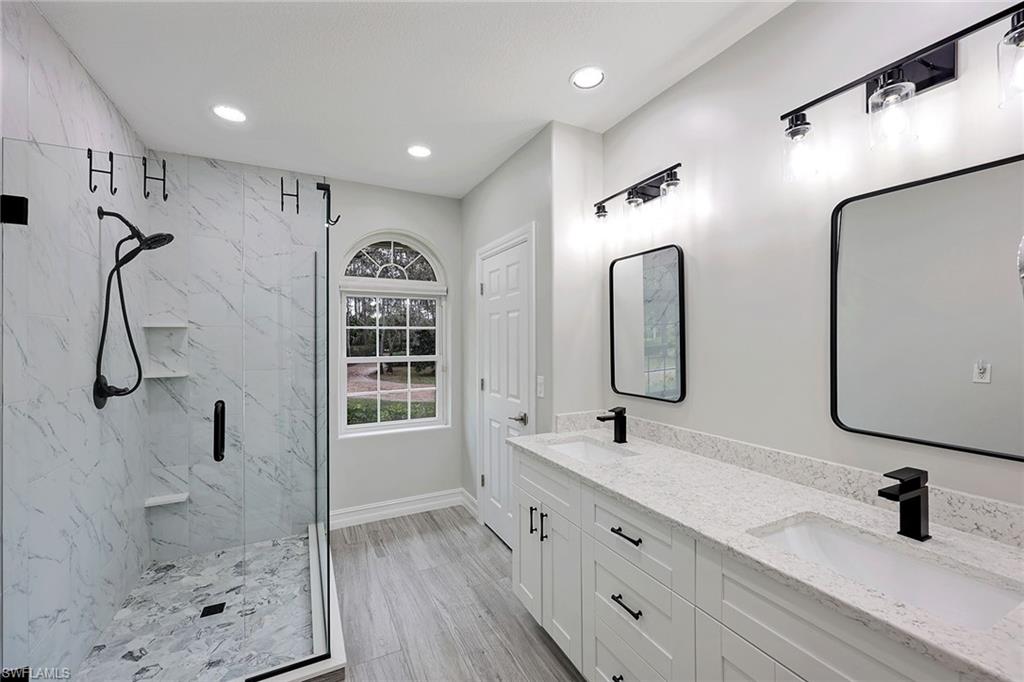 OAKES ESTATES - Residential