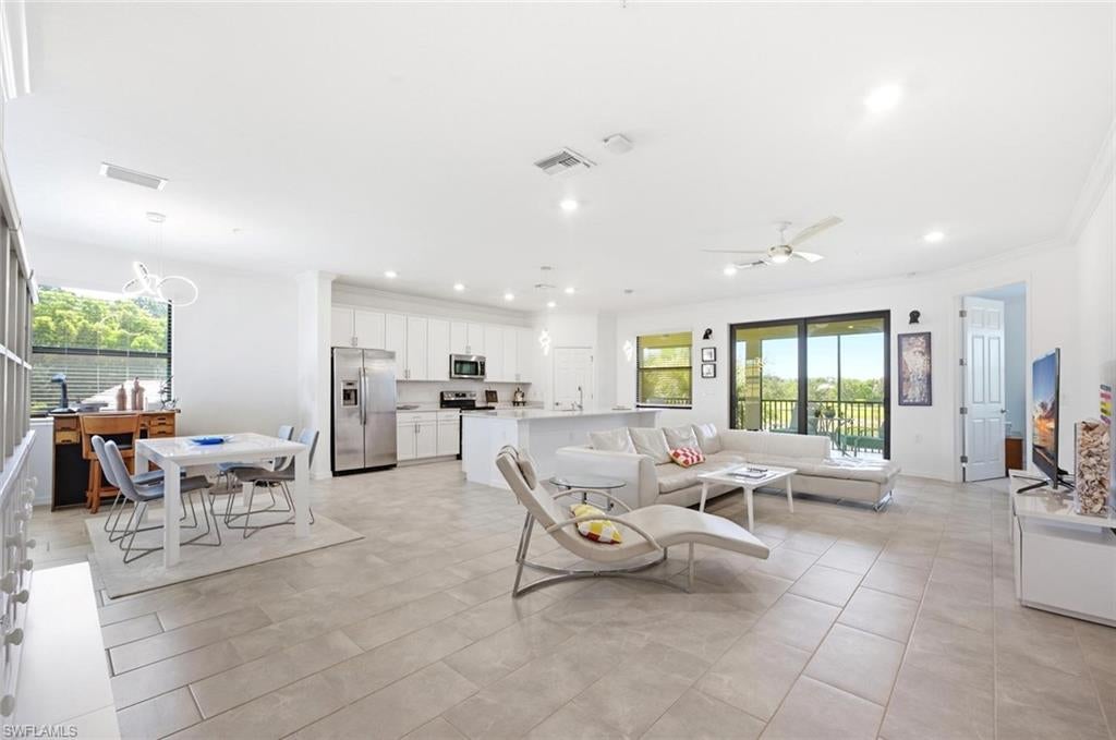2352 Anguilla DR 201