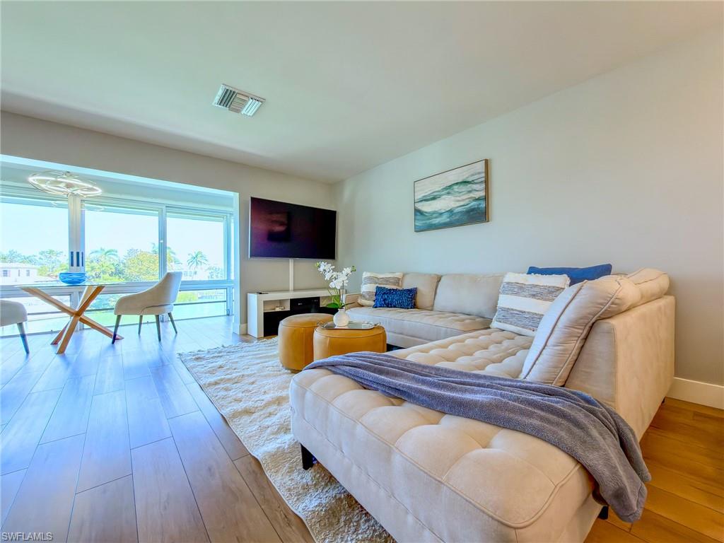 AMBASSADOR CLUB - Residential Lease