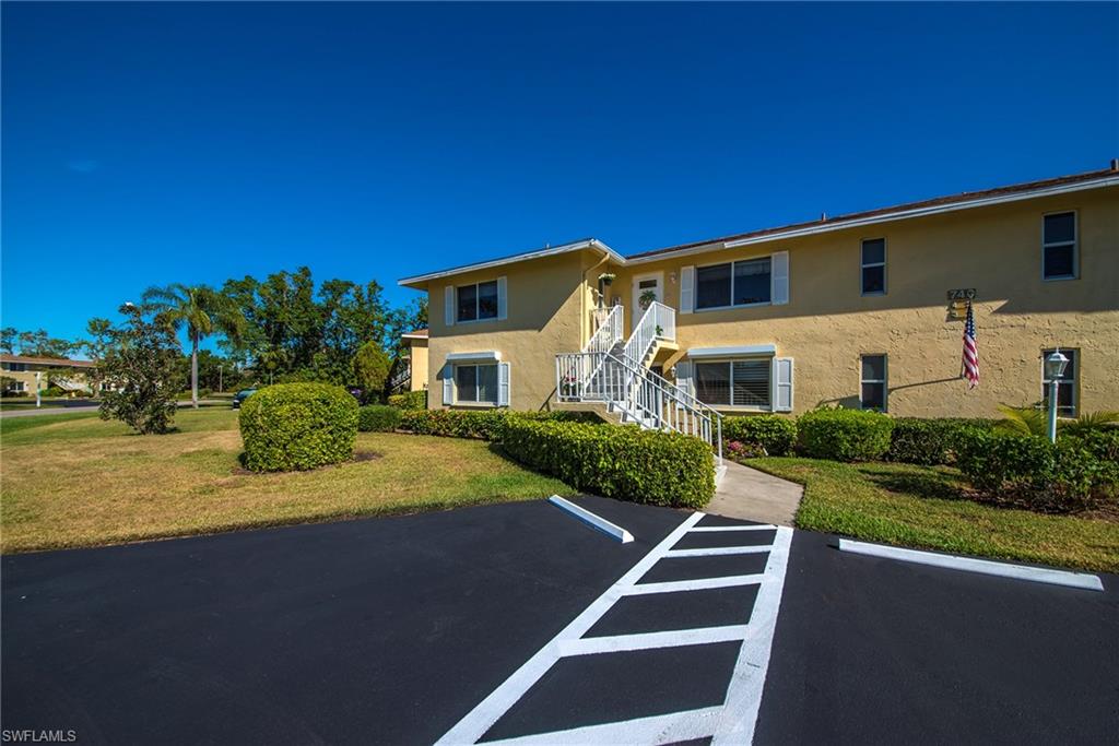 GLADES COUNTRY CLUB - Residential