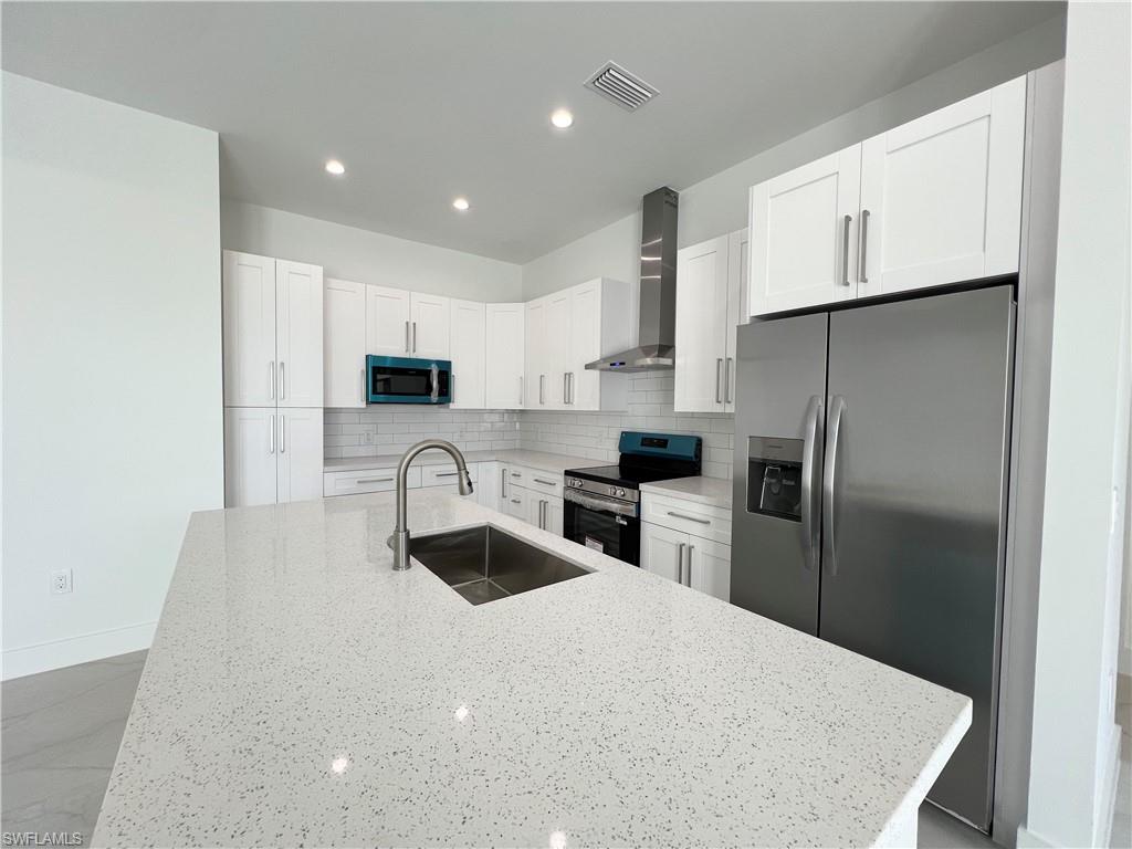 GOLDEN GATE ESTATES - Residential