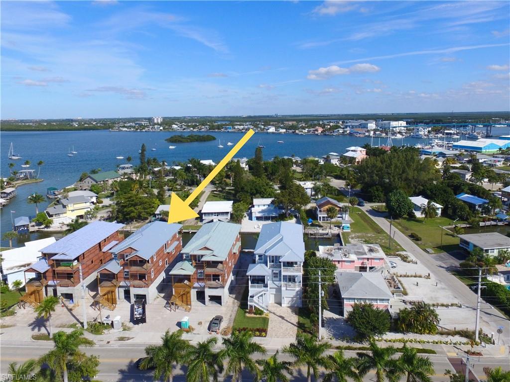 ISLAND SHORES - Residential