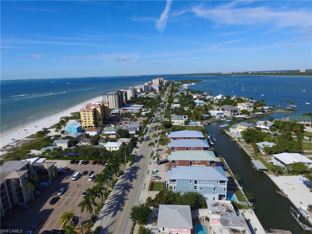 ISLAND SHORES - Residential