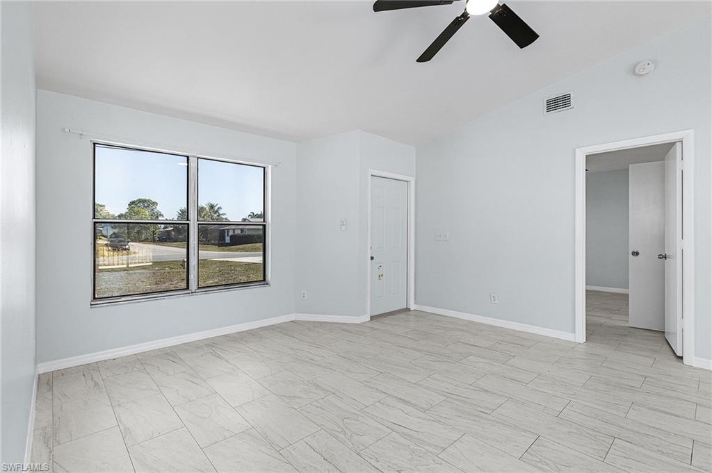 SAN CARLOS PARK - Residential