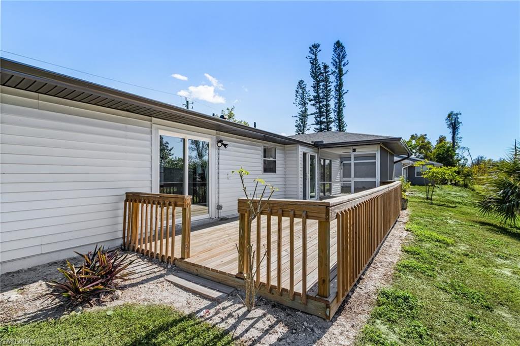 SAN CARLOS PARK - Residential