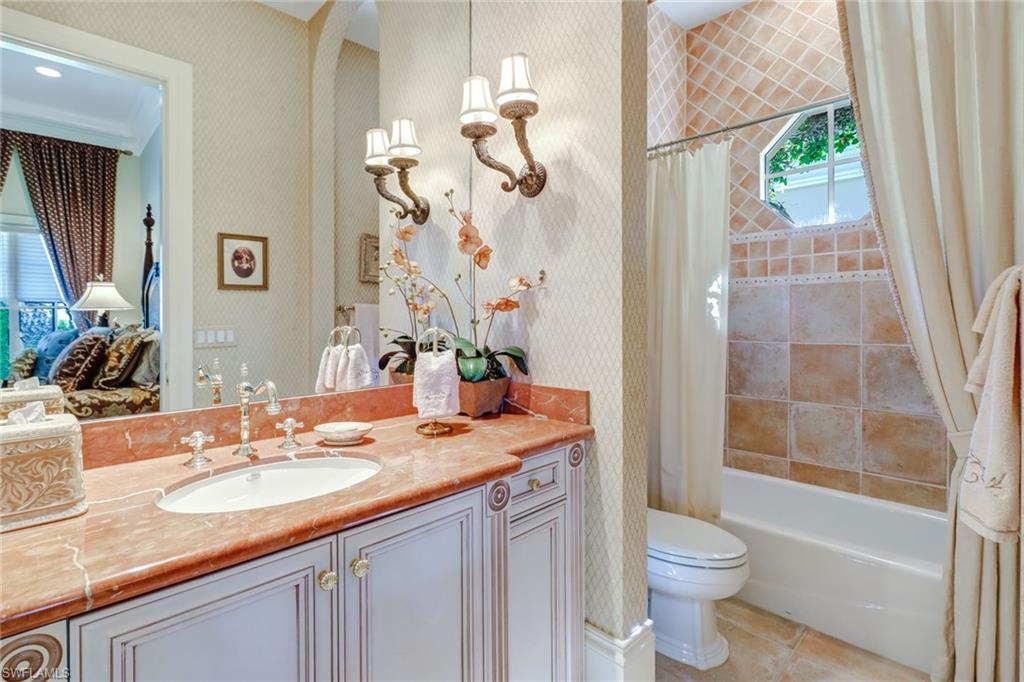 QUAIL WEST - Residential