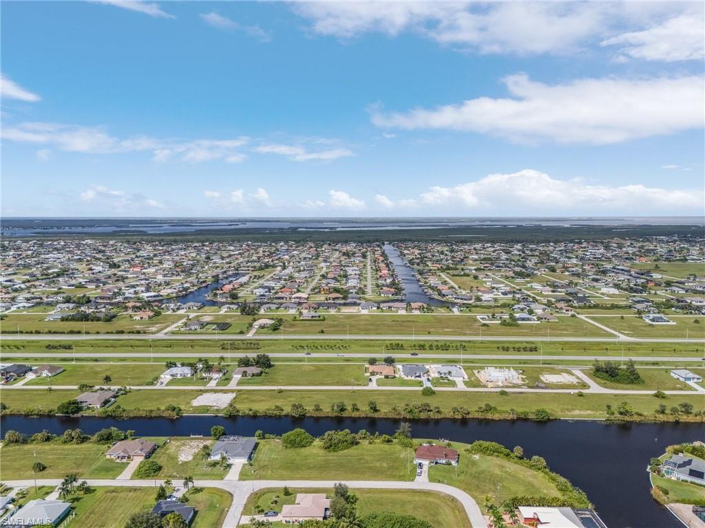 CAPE CORAL - Land