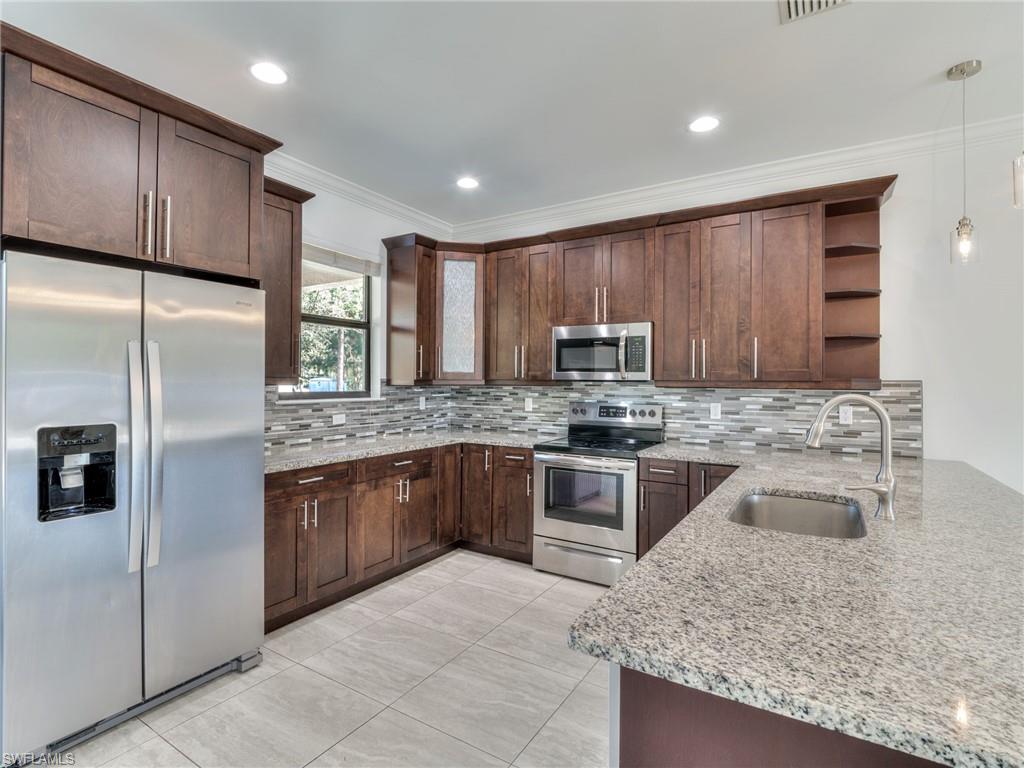 GOLDEN GATE ESTATES - Residential