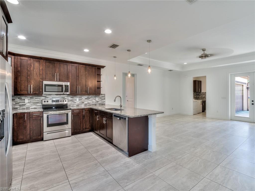 GOLDEN GATE ESTATES - Residential