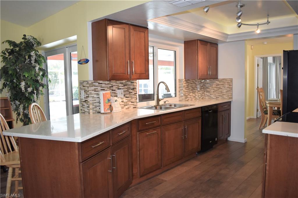 HOLIDAY HEIGHTS - Residential