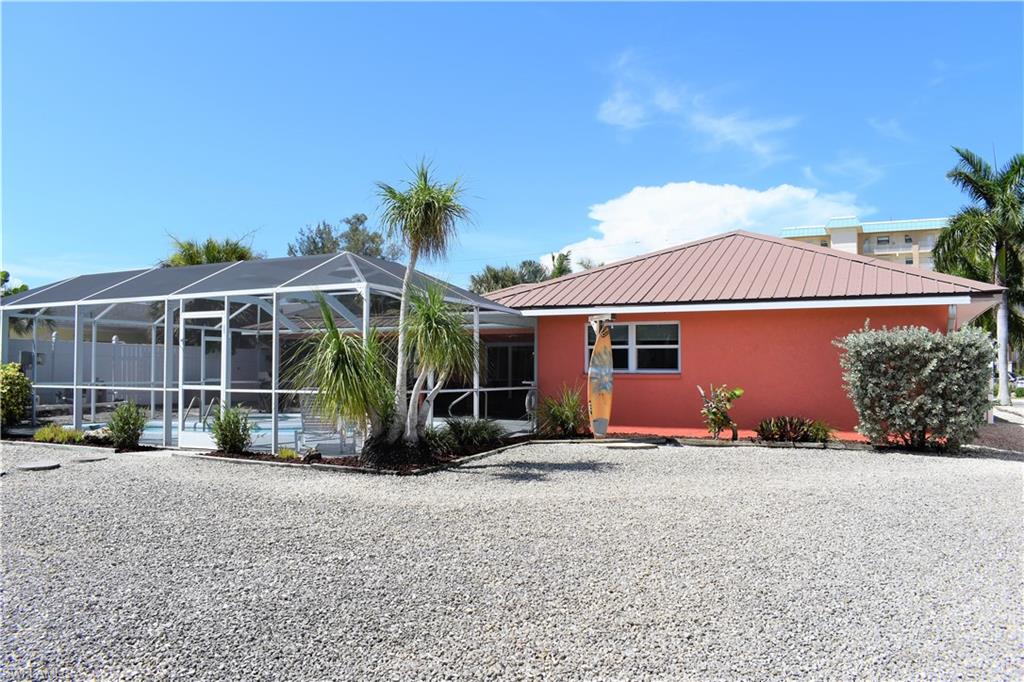 HOLIDAY HEIGHTS - Residential