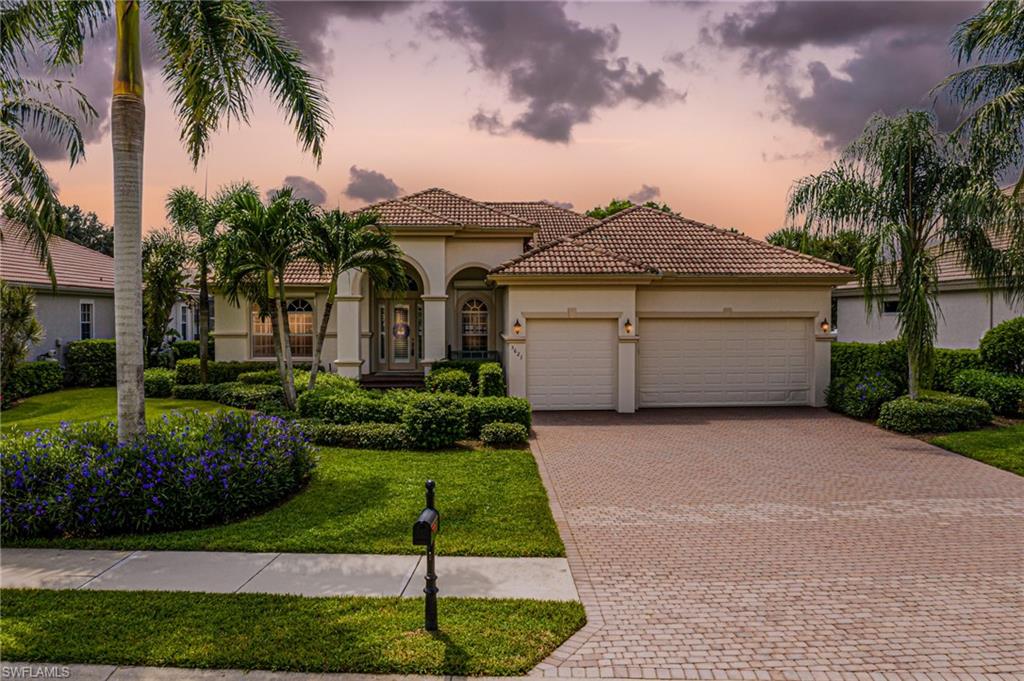 EMERSON SQUARE - Residential