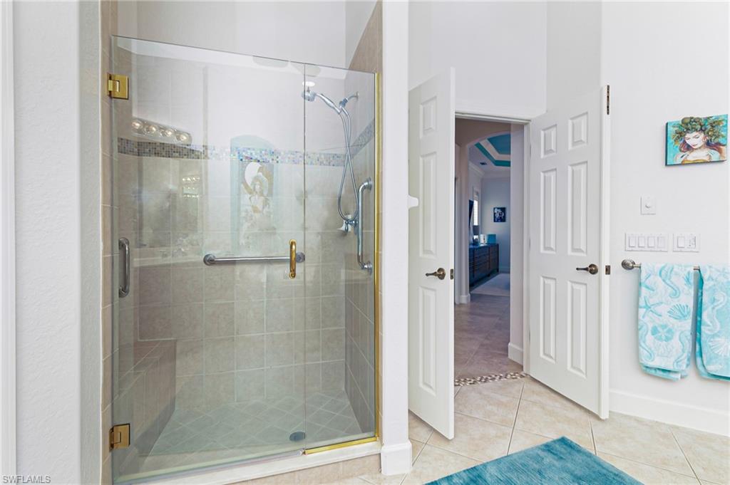 EMERSON SQUARE - Residential