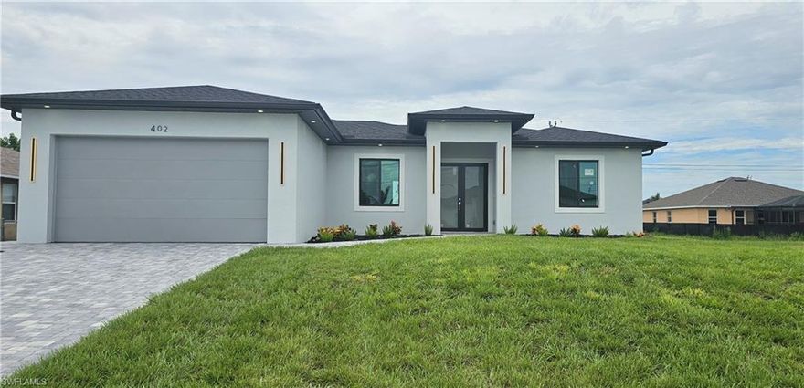 3 Bedrooms and 2.5 bathroom. Title through. Stainless steel appliances.