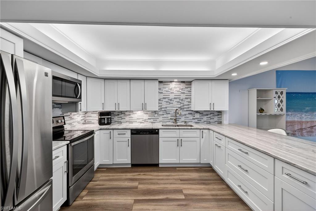 WINDJAMMER VILLAGE AT THE LAND - Residential