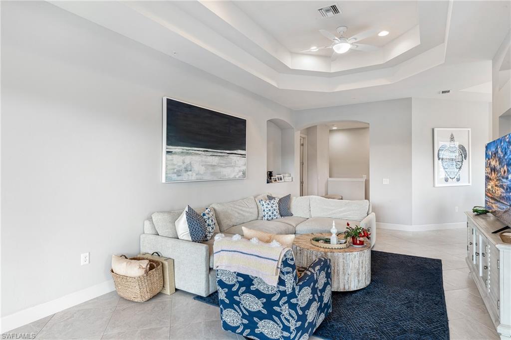 12058 Covent Garden CT 1203
