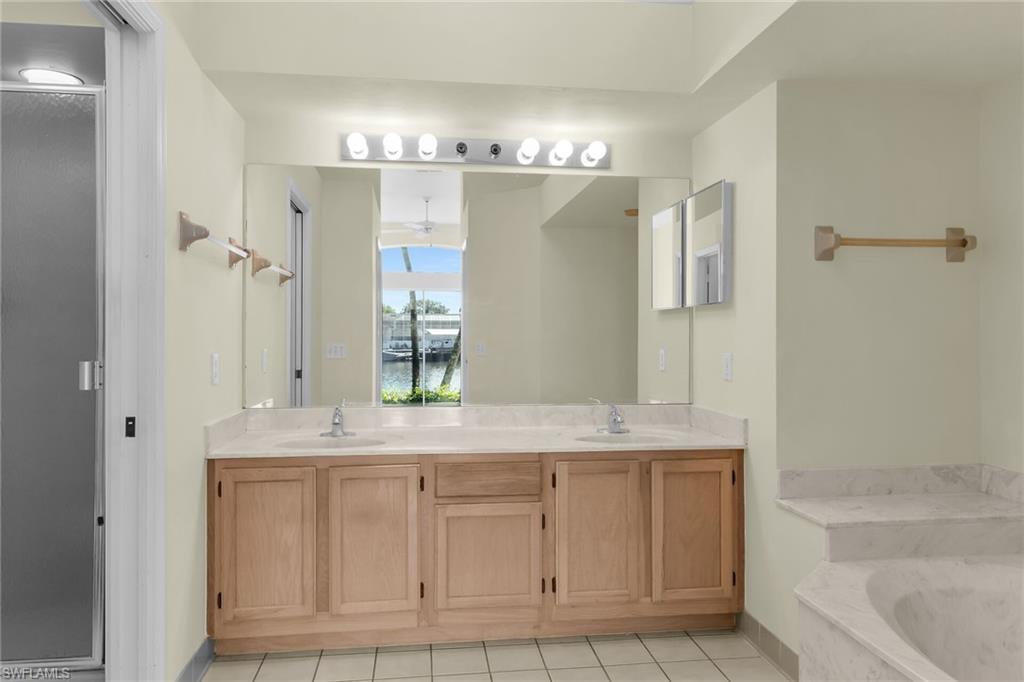 EVENINGSTAR CAY - Residential