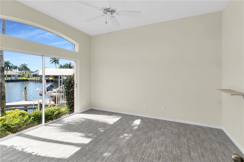 EVENINGSTAR CAY - Residential