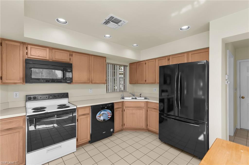 EVENINGSTAR CAY - Residential