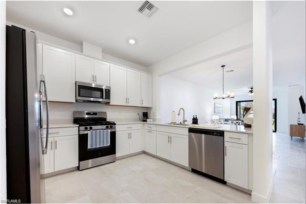 VERDANA VILLAGE - Residential Lease