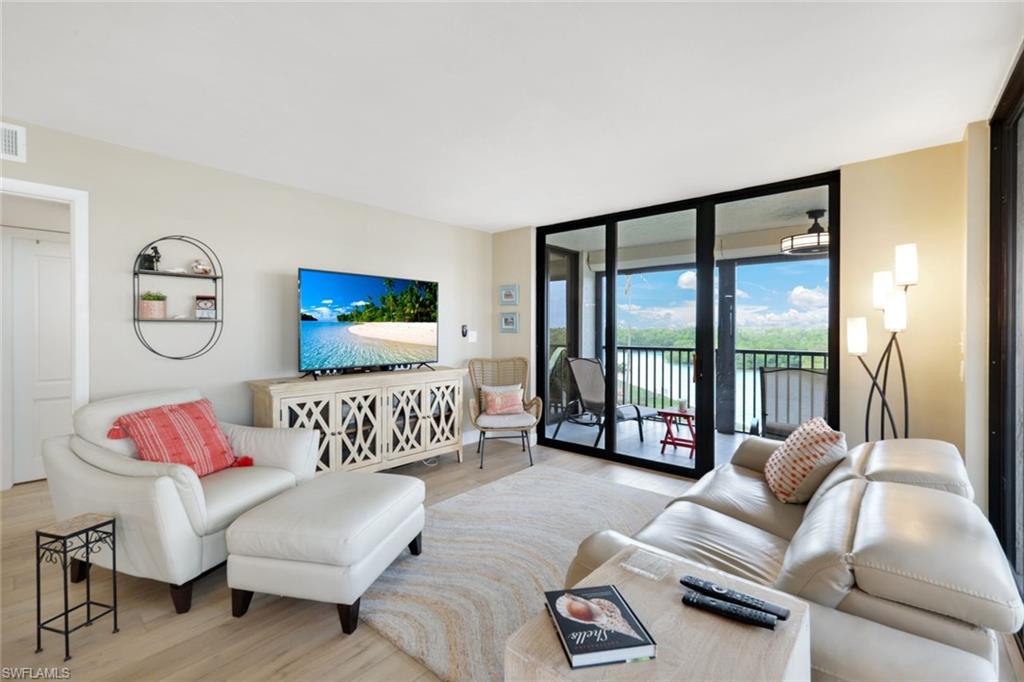 VANDERBILT SURF COLONY - Residential